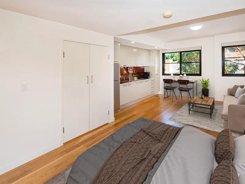 STUDIO APARTMENT IN THE HEART OF KINGSFORD | Unfurnished