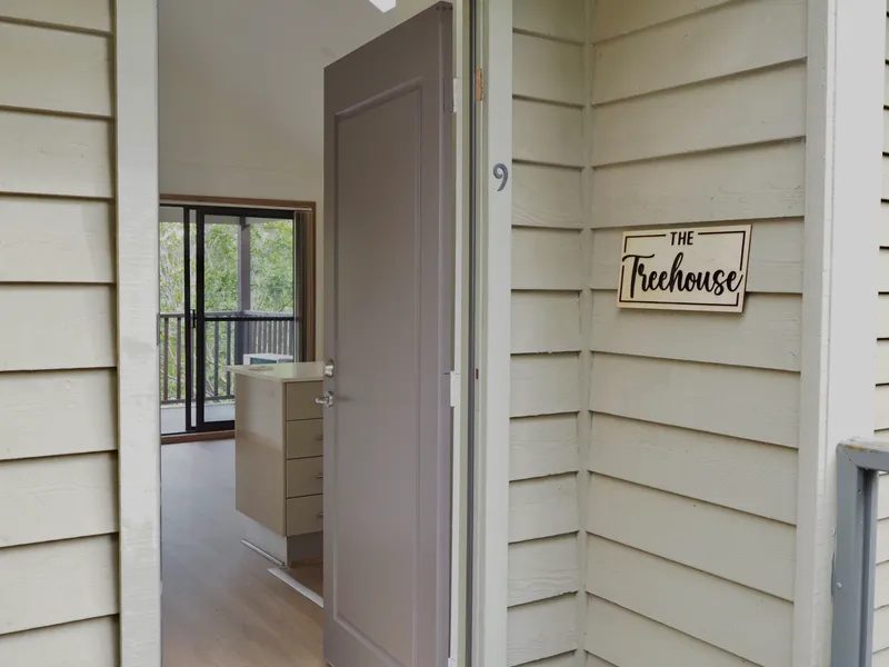 Cosy unit in Secure Complex