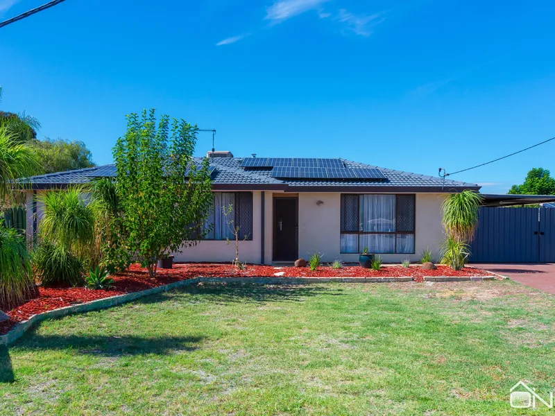 4 BEDROOM 1 BATHROOM HOME WITH SIDE ACCESS!