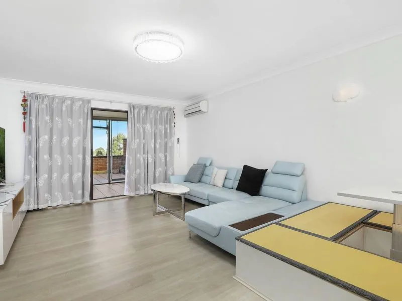 Whisper quiet apartment with tranquil bushland views