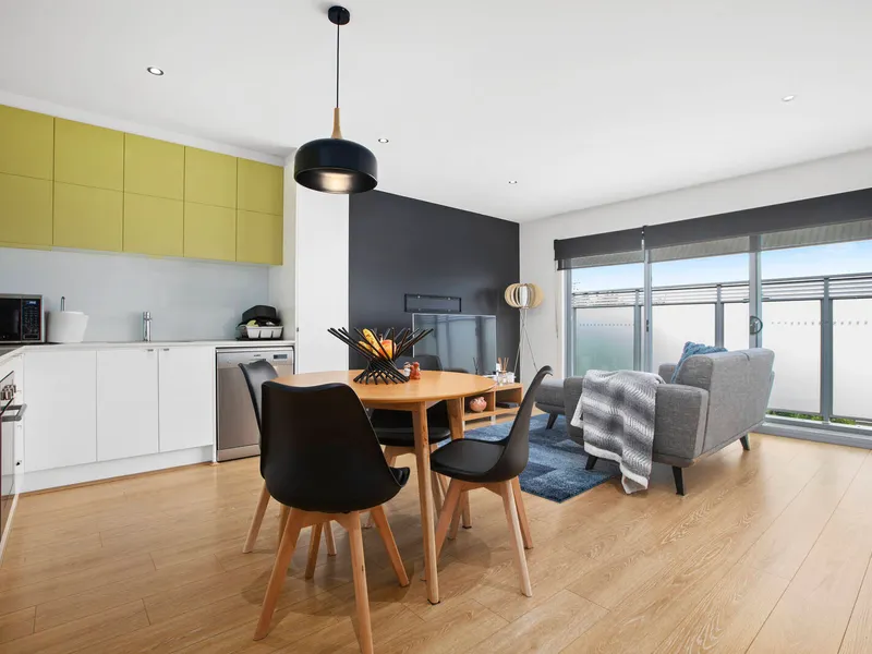 A Hard to Beat Seaside Lifestyle