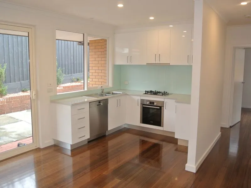 Bright and Renovated 2 Bedroom Villa!!