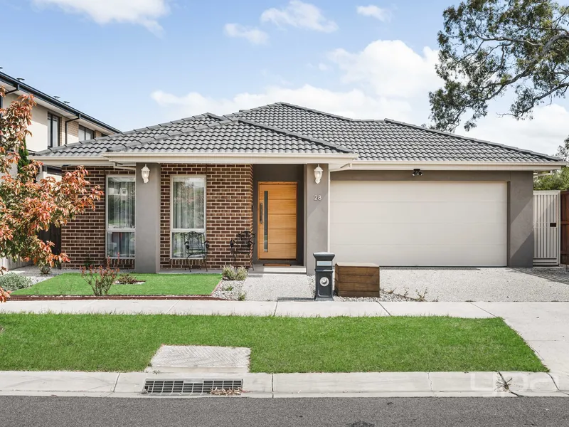 NEW, LUXURY FAMILY HOME