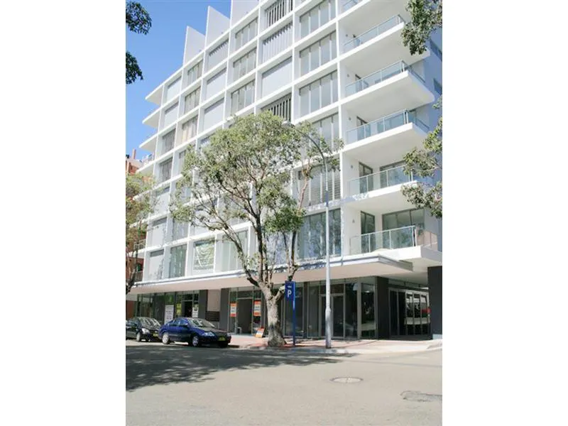 Beautiful 3 Bedroom Apartment for Lease in Rockdale
