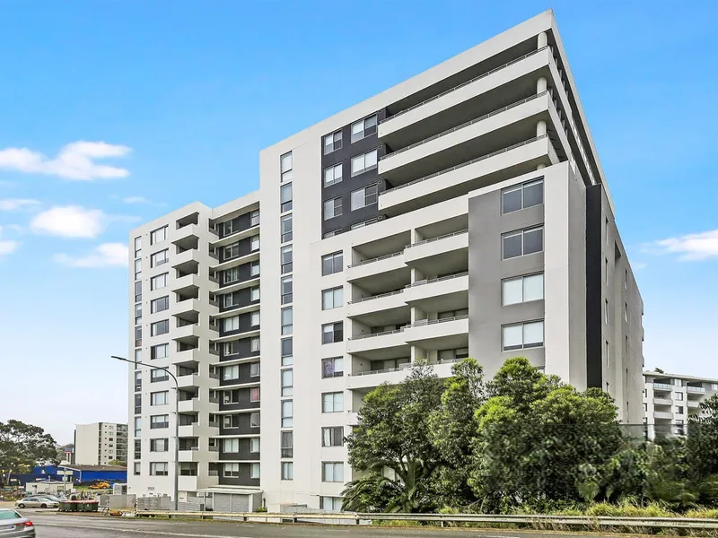 Irresistible Oversized L Shaped Balcony | Three-Bedroom Apartment for Rent