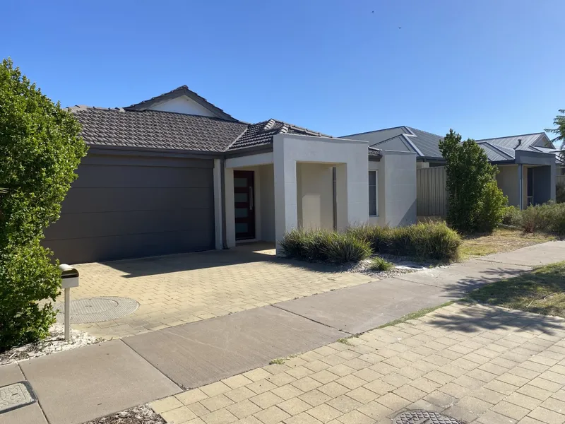 SPACIOUS WELL APPOINTED HOME