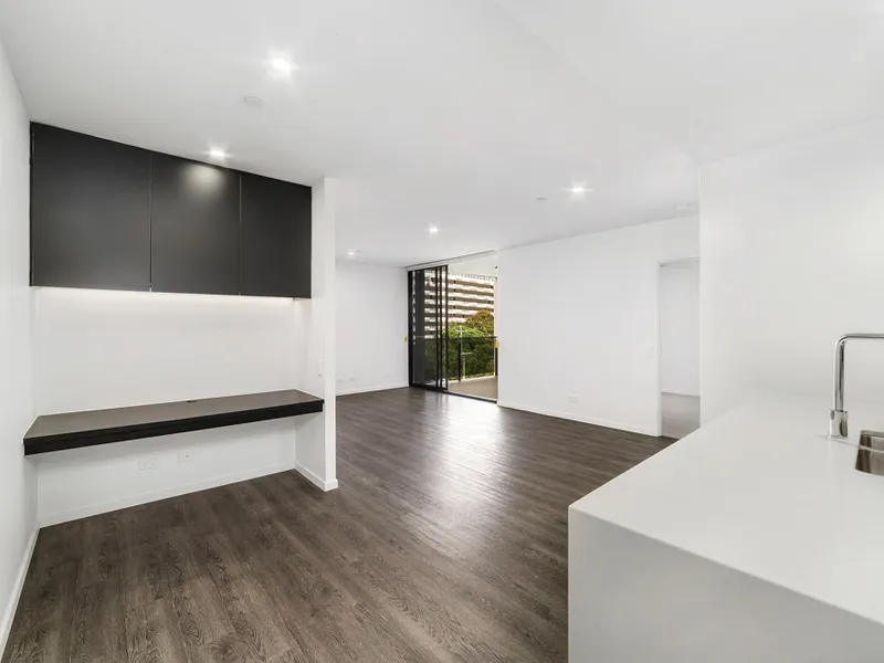 This Exceptional 2-Bedroom apartment offers contemporary living in a fabulous Inner-Brisbane location.