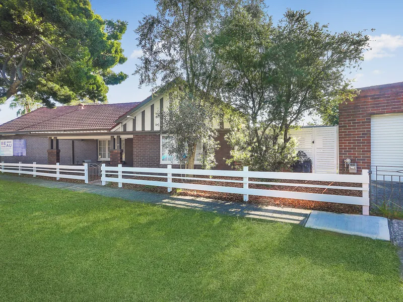 Federation family home with commercial premises