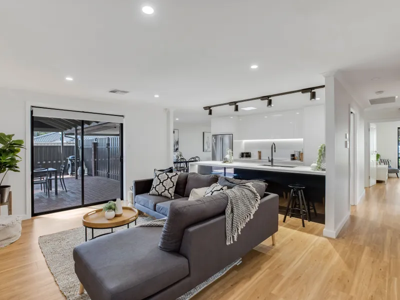 Renovated & Refreshing 3 Bedroom Entertainer!