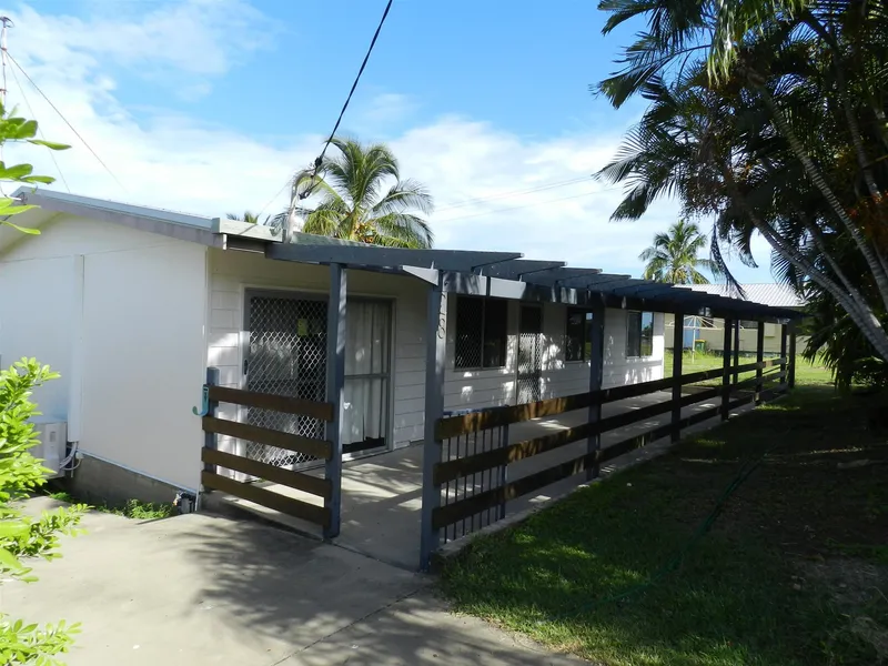 Neat & Tidy 3 Bedroom Home by the Beach