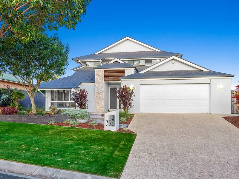 Luxury Living Less than 2 Minutes from Lake Eden!