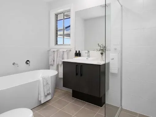 HOUSE & GRANNY FLAT - REGISTERED AND IN COUNCIL