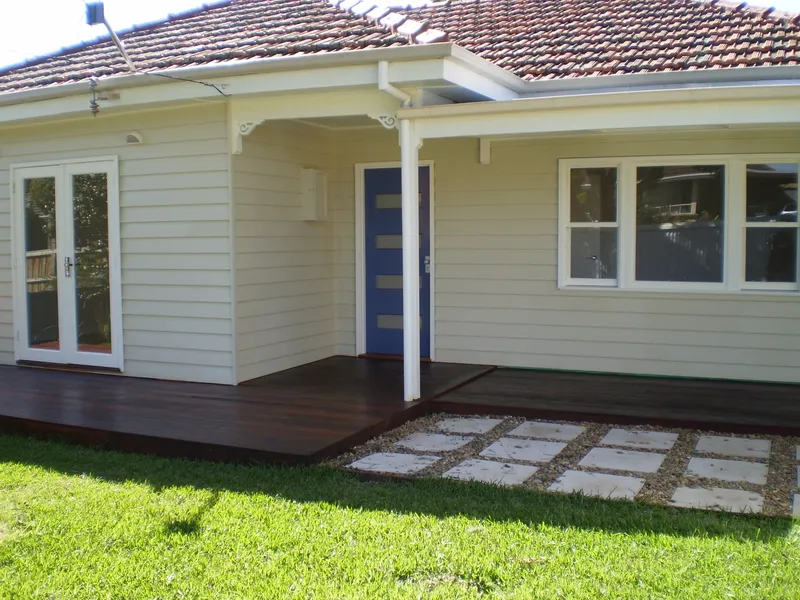 MODERN 3 BEDROOM HOME