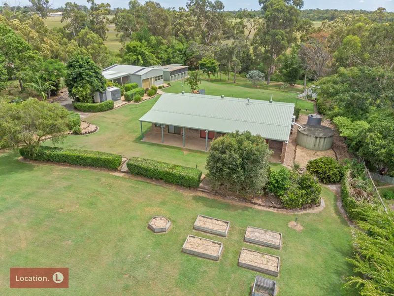 PRIVATE ACREAGE WITH SPACIOUS HOME & LARGE SHED JUST 5MINS TO MAJOR SHOPS!!