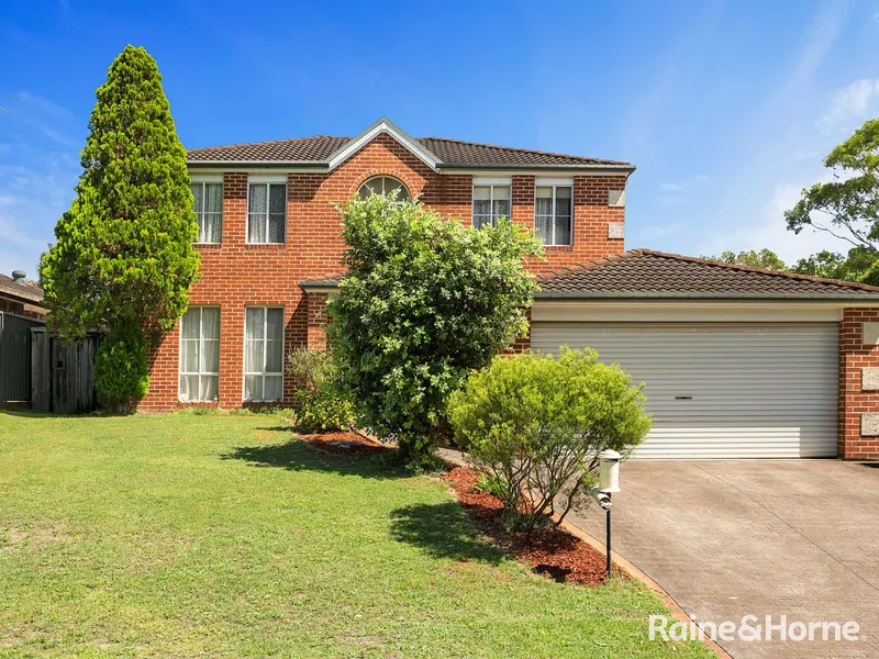 HUGE FAMILY HOME WITH ROOM FOR THE BOAT