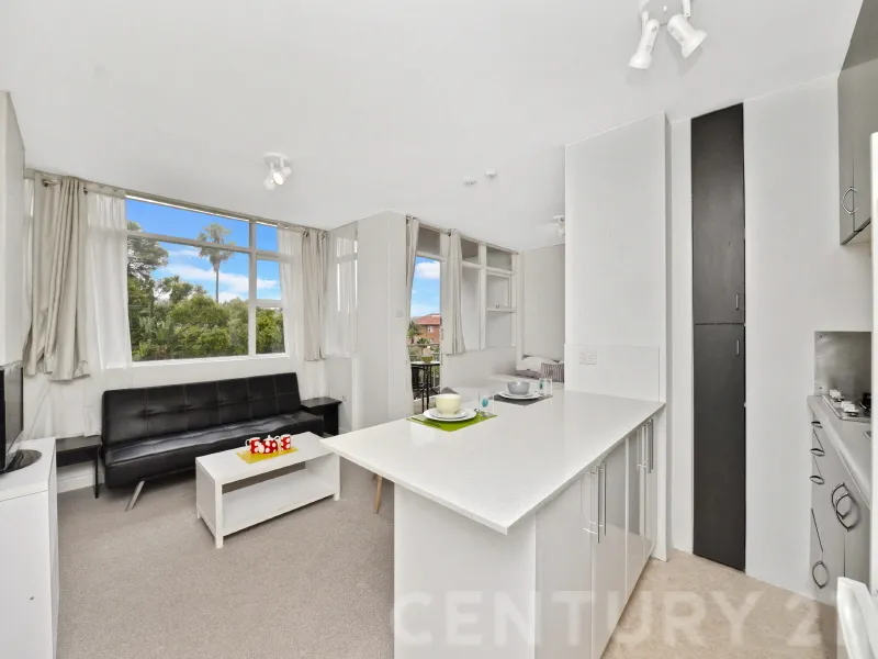 BRIGHT AND MODERN FULLY FURNISHED STUDIO