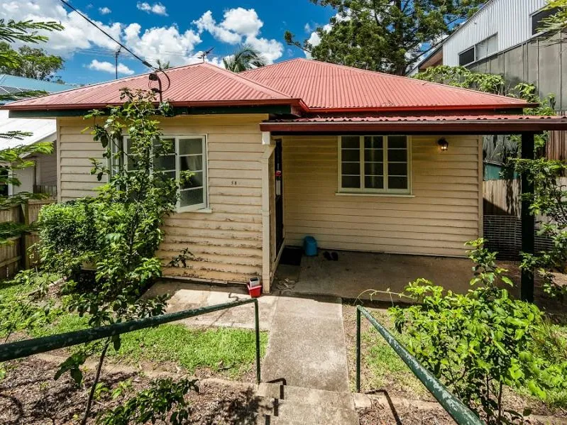 TWO BEDROOM HOME - GREAT LOCATION