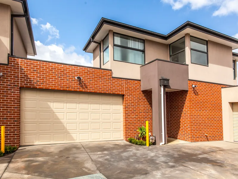 NEARLY NEW TOWNHOUSE READY FOR YOU