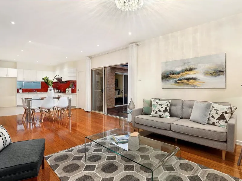 EXCEPTIONAL Three Bedroom Townhouse with great location!!