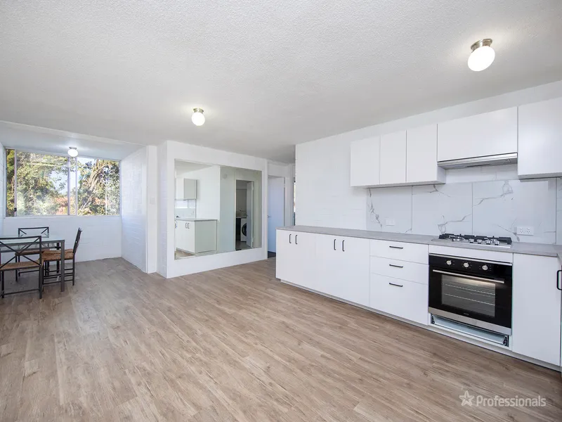 FRESHLY RENOVATED & READY FOR YOU!!