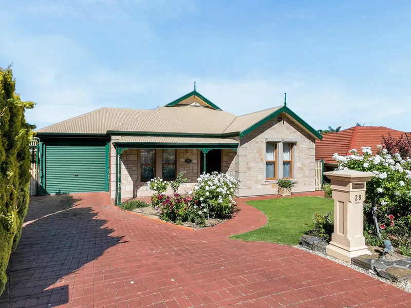 3 Bedroom Family Cottage in Stunning Craigburn Estate