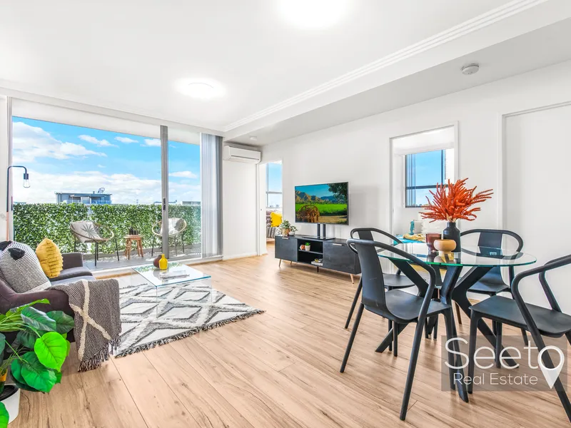Freshly Updated, 4th floor, Corner Position with Abundant Light