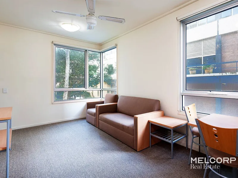 GOOD VALUE COZY APARTMENT IN A CONVENIENT LOCATION
