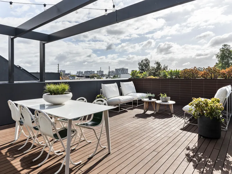 Enormous Rooftop Terrace In The Heart Of Richmond