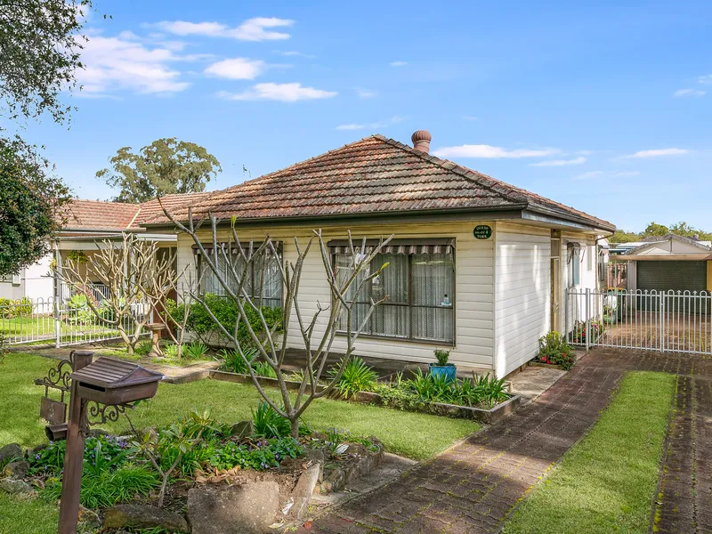 Single Level Home on Spacious 467.9 m² Block in Quiet Street