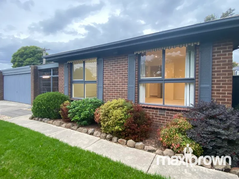 Three Bedroom Home, Double Garage & Extra Parking - Property Features Will Impress