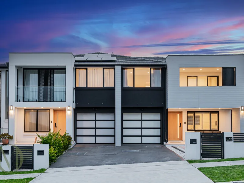 Contemporary duplex in a beautiful cul-de-sac location