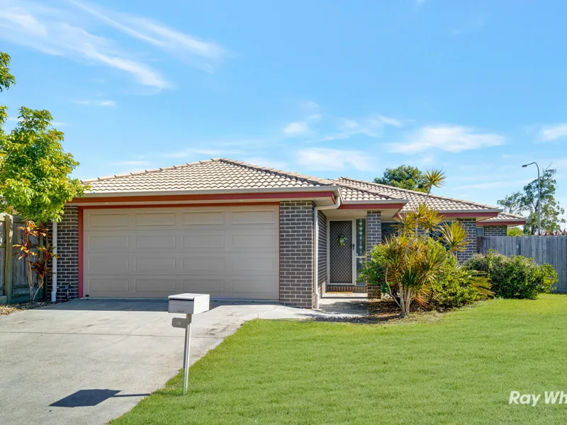 FAMILY HOME, TWO LIVING, CORNER BLOCK! 