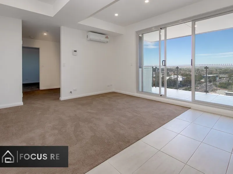 Level 12-Unit In Prime Location!