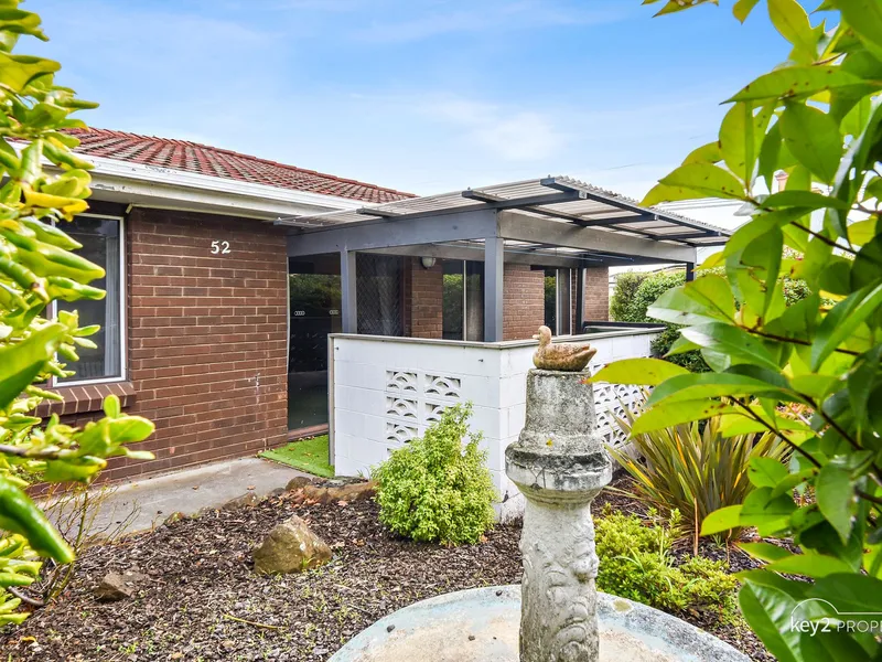 LOW MAINTENANCE TWO BEDROOM UNIT!