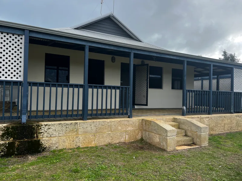 Ledge Point 3 x 2 Family Home