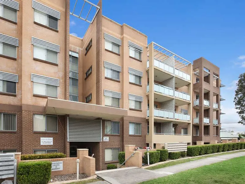 Spacious 2 bedroom apartment.
