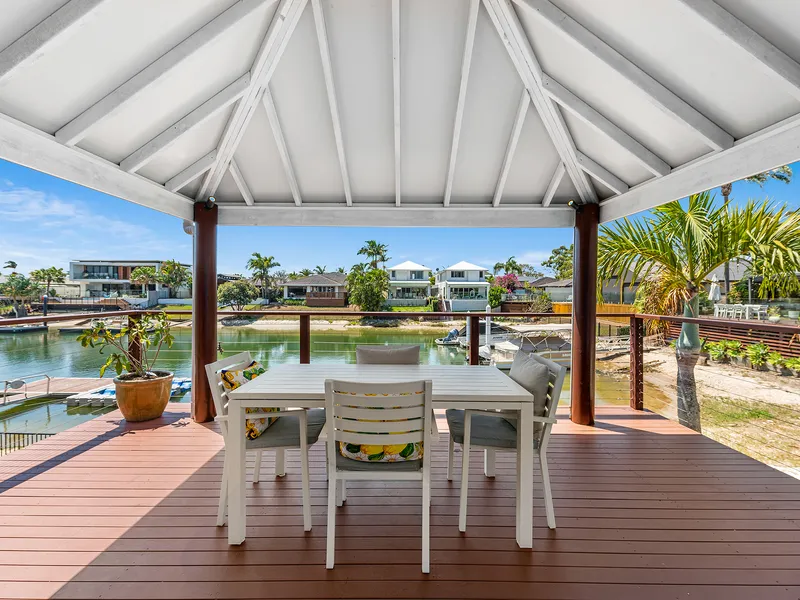 An entertaining haven with idyllic North to water aspect