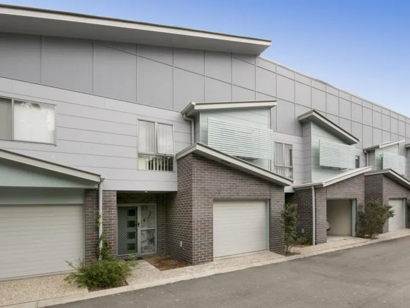 Modern Townhouse in Great Location