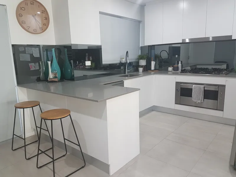 NEAR NEW DUPLEX FOR LEASE LOCATED WITHIN 7 MINUTES WALK TO PUNCHBOWL STATION, SHOPS AND SCHOOL