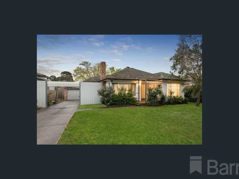 FAMILY HOME IN MOUNT WAVERLEY SECONDARY ZONE 