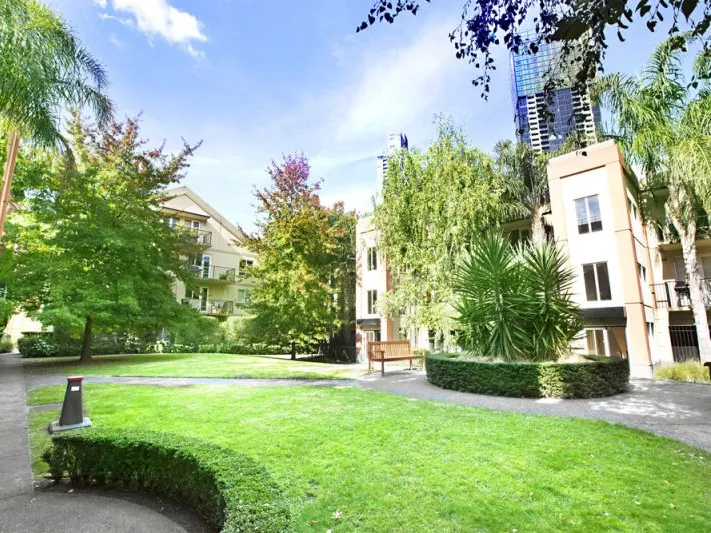 SPACIOUS AND PERFECTLY LOCATED