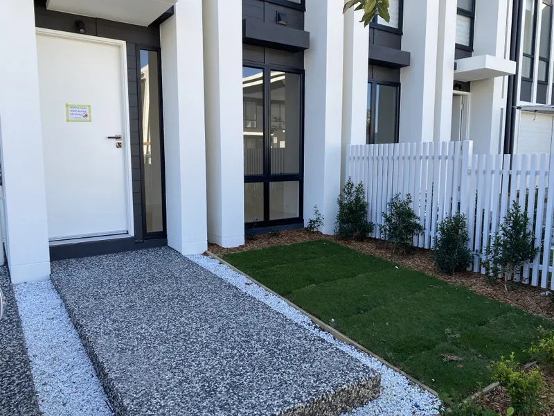 Near New 3 Bedroom Family Home