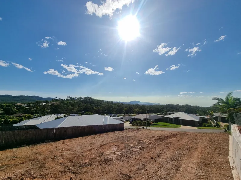 VACANT LAND.. WITH VIEWS.. !!