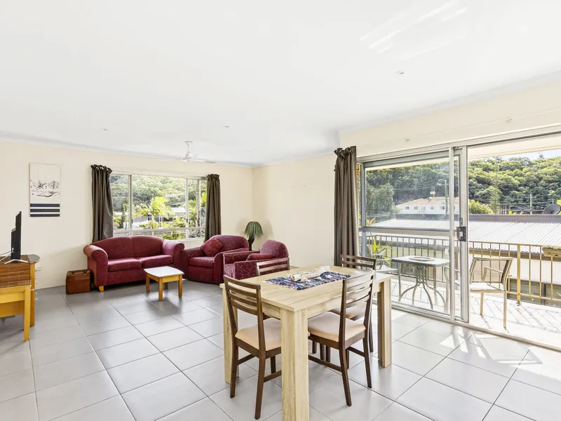 Welcome to the beautiful Burleigh Heads!