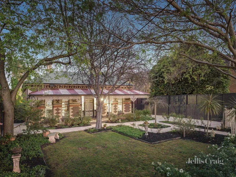 “Penrose” c.1886 – A Local Landmark With A Fine Future