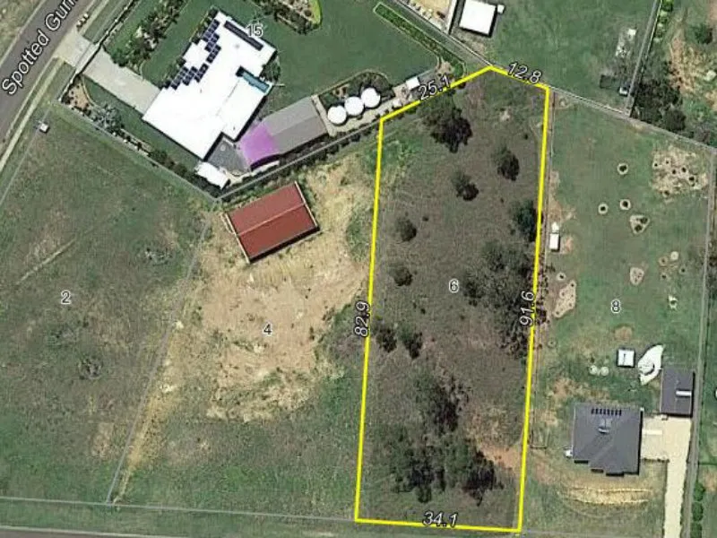 Prime land with views - 3,072m2