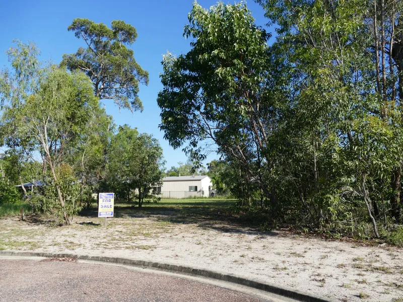 Excellent location to build your new home!