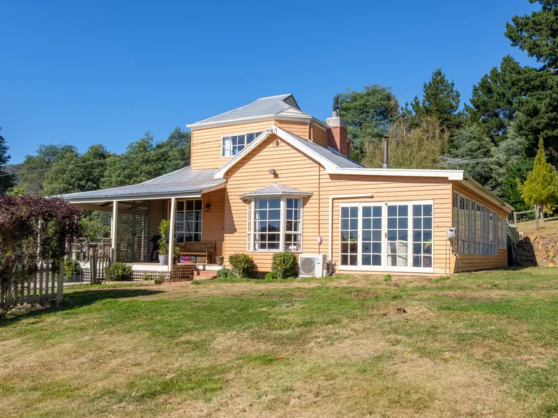 Amazing Views, Beautifully Restored Home circa 1890 