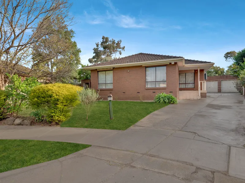4 BEDROOMS - PERFECTLY POSITIONED - COURT LOCATION