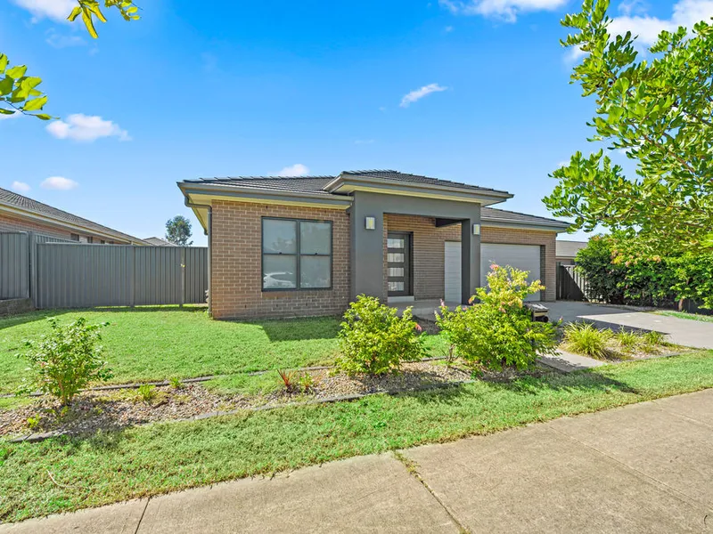 Rare Huge 605 square metre Block showcasing a spacious single level contemporary home